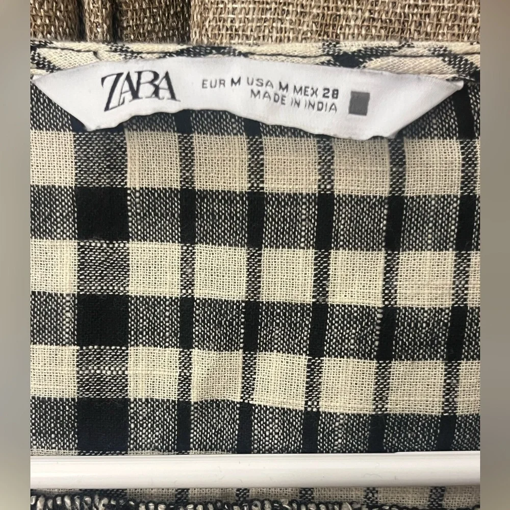 Zara Black and White Puff Sleeve Crop Blouse